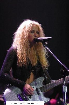 shakira - fool shakira turneul mangustei