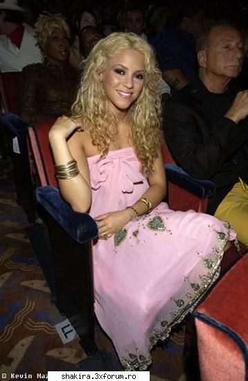 Anti-fani Shakira - shakira e mai modesta decat muuuulte dintre - Recycle Bin