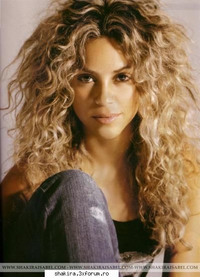 Melodia preferata - Shakira-Your embrace Tell me, what's the use Of - Shakira's Music