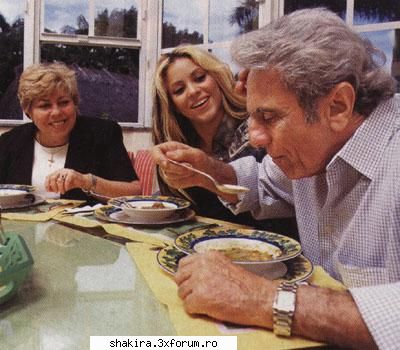 Poze cu familia - Cea mai frumoasa poza de la topicul asta.Priviti - Shakira's Pics