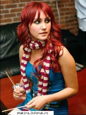 Shakira Vs. Dulce Maria - ice_angel - Shakira VS.