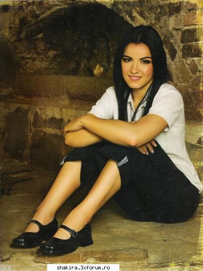 Shakira Vs. Dulce Maria - ice_angel - Shakira VS.