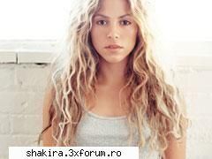 Shakira album foto - o fata quminte??? - Shakira's Pics