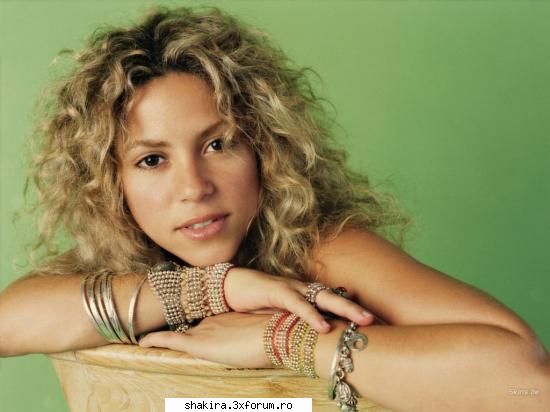 Shakira album foto - priviti ce zambet=D - Shakira's Pics