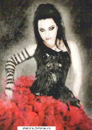 Shakira vs. Amy Lee - ) e frumoasa amy - Shakira VS.