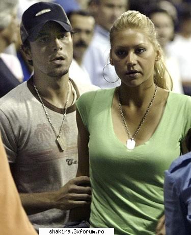 Shakira vs Anna Kournikova - mie'mi place d amandoi - Shakira VS.