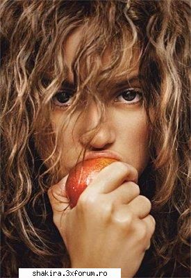 Shakira vs. Britney Spears - pofta buna,shakira!!! - Shakira VS.