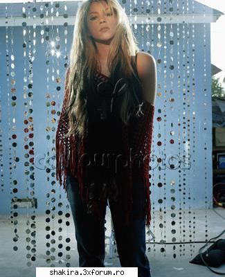 Shakira vs. Britney Spears - D ???? c,noi nuh stim in kre e rebela sh in kre - Shakira VS.