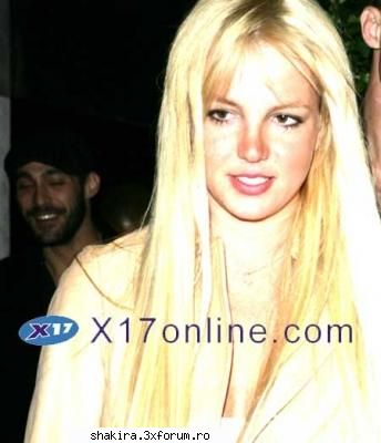 Shakira vs. Britney Spears - ice_angel - Shakira VS.