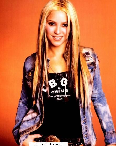 Shakira vs. Christina Aguilera - Shakira e mai sexy! - Shakira VS.