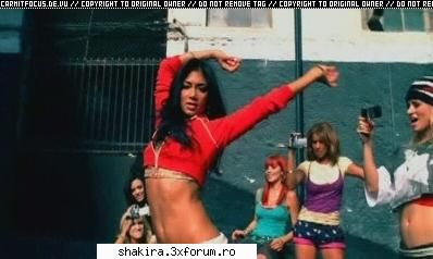Shakira vs. Nicole(PCD) - asta e preferata mea - Shakira VS.