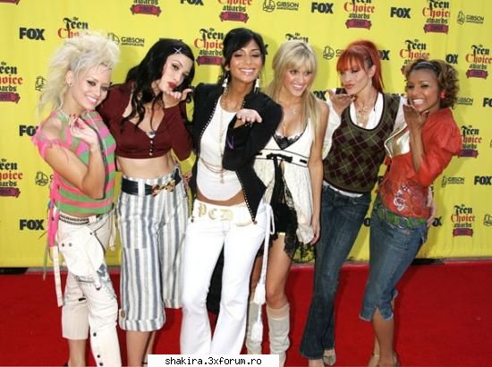 Shakira vs. Nicole(PCD) - l ador p fetele astea - Shakira VS.