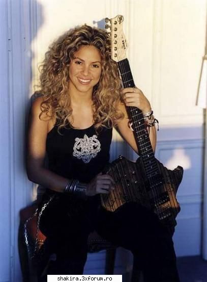Shakira vs. Paola Rey - si sper ca inrtro zi ma veti ierta....oricum - Shakira VS.