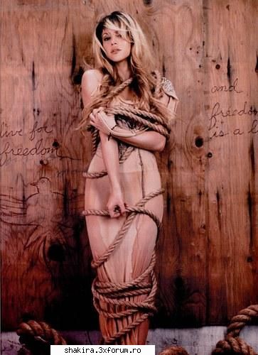 Shakira vs. Paris Hilton - nope nu o qunosc..dar presa nu minte...si nu cred - Shakira VS.