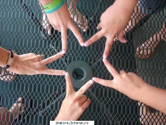 joc :-?cu poze:D - Shakira_girl13 - Jocuri pe Forum
